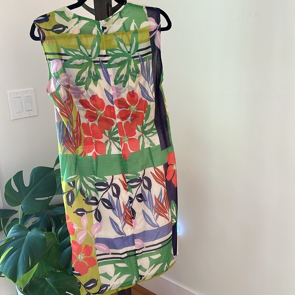 Designer Dress - Picture 4 of 8